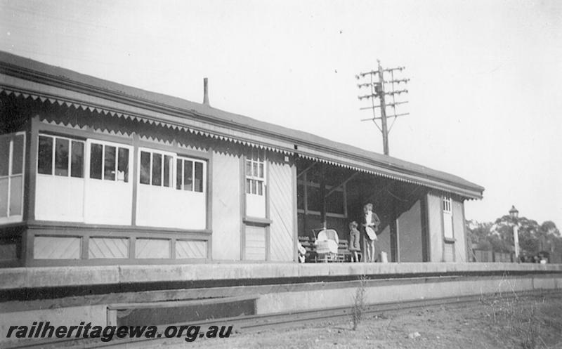 P12611
Station building incorporating the signal box, Clackline, ER line, building on the island platform.
