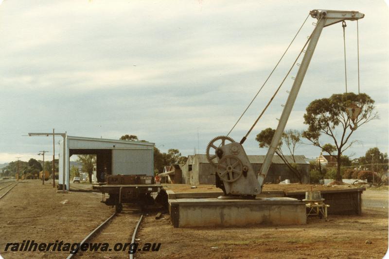 P12627
Platform crane, loading platform, goods shed, Beverley, GSR line, end view
