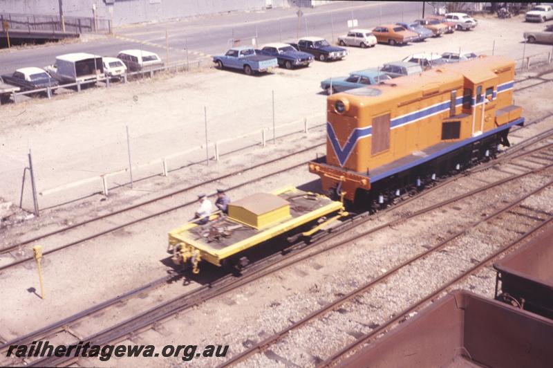 P12784
Y class loco, NS class shunters float, Midland, elevated front and side view showing roof detail
