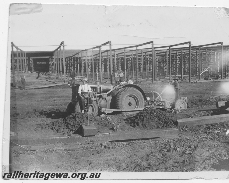 P12815
1 of 11 images of the construction of the railway dam at Kalgoorlie
