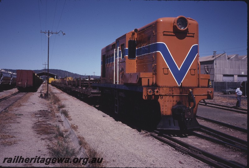 P12882
Y class 1109, Midland Yard, side and front view, shunting.
