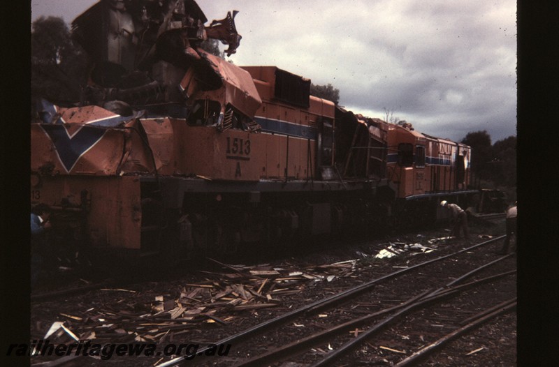 P12889
A class 1513, R class 1903, damaged and derailed due to collision at Beela, BN line, on 6.11.1981,front and side view.
