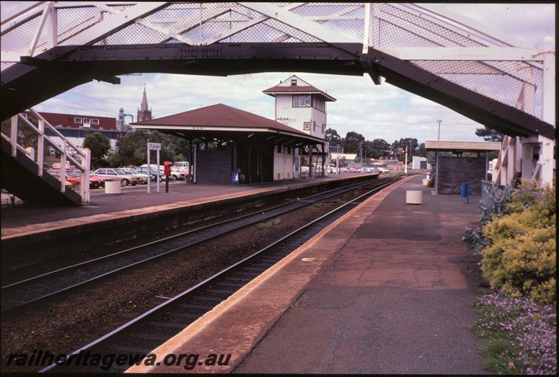 P12891
Footbridge, island platform building, signal box, Subiaco, view looking towards Perth.
