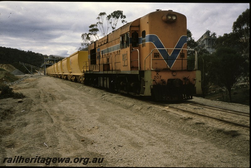 P12897
K class 207, Chris Hill Quarry, Avon Valley line, train of ballast wagons
