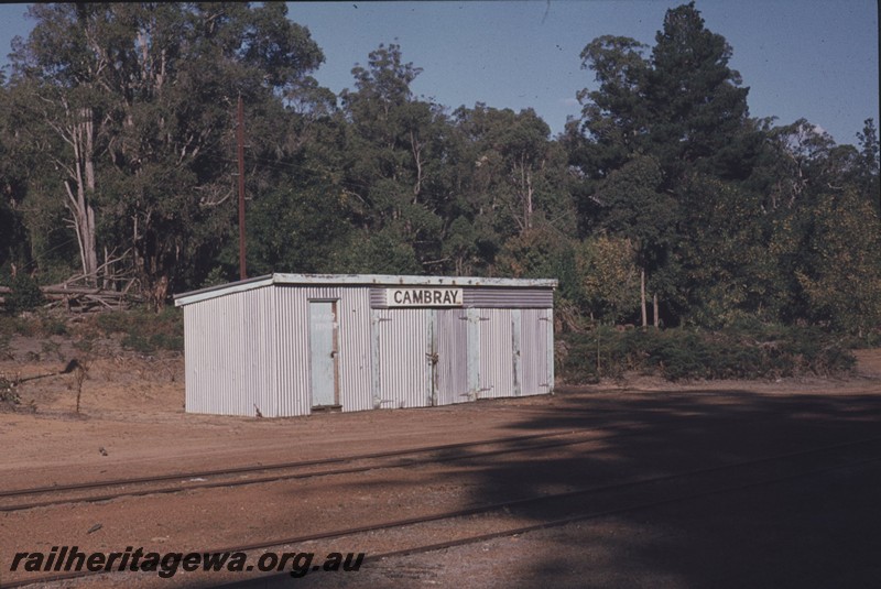 P12969
Gangers shed, Cambray, WN line, end and trackside view
