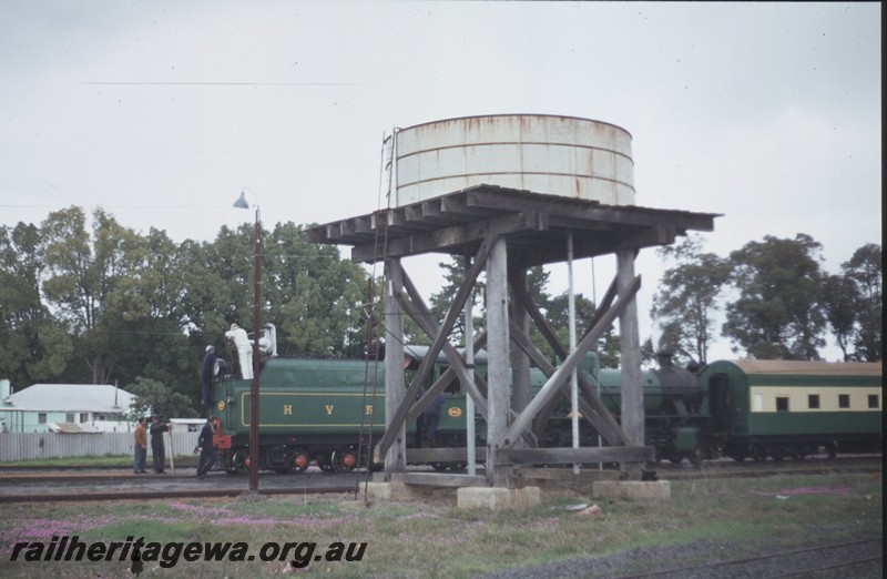 P13015
W class 945, water tower, Boyanup, PP line, Hotham Valley Railway tour train
