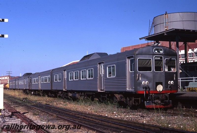 P13087
ADK/ADB class four car railcar set, Fremantle, side and end view.
