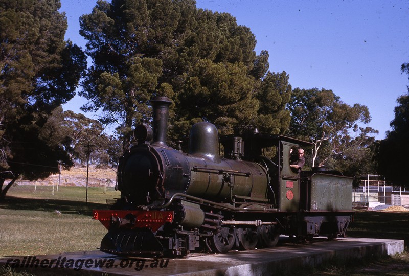 P13091
A class 11 2-6-0 loco, Perth Zoo, front and side view, on display
