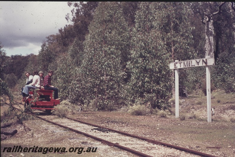 P13114
Powered ganger's trolley with Hotham Valley Railway members on board, station nameboard, Etmilyn, PN line
