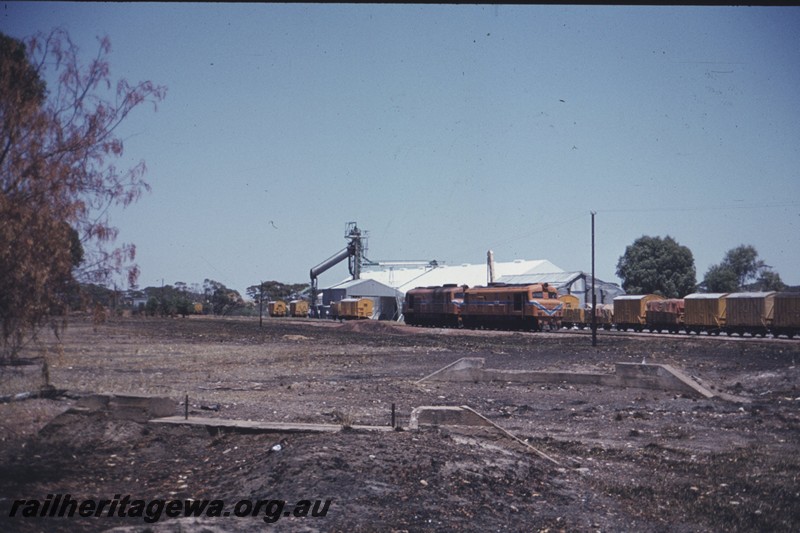 P13139
XA class 1402 