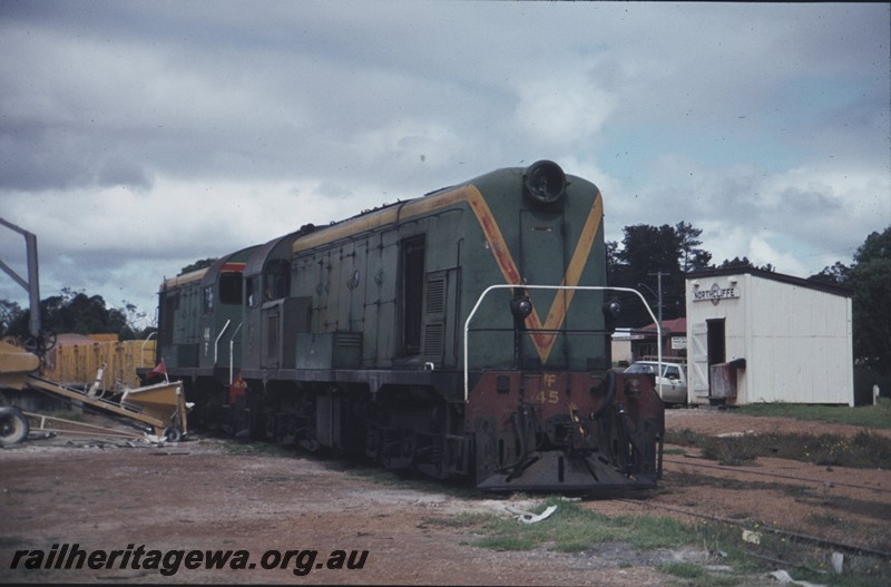 P13276
F class45 double heading with F class 44, Out of Shed, Northcliffe, PP line, shunting the yard.
