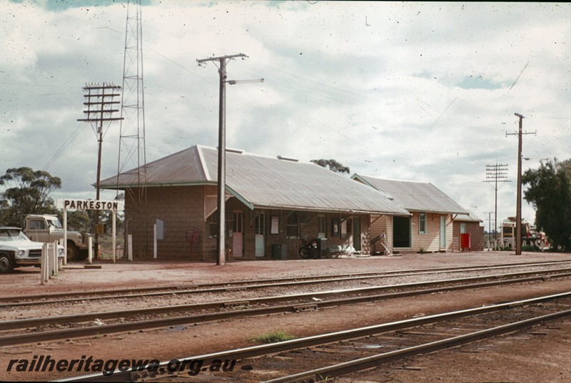 P13292
Commonwealth Railways (CR) station building, Parkeston, end and trackside view.
