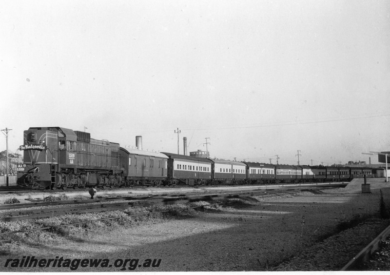 P13314
AA class 1519 on the east bound 