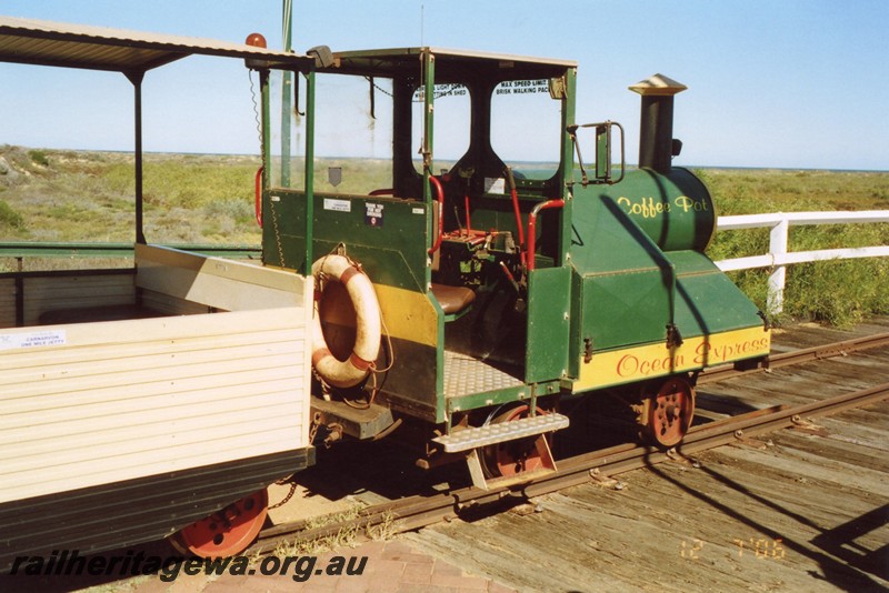 P13321
Carnarvon Jetty loco and train, the 