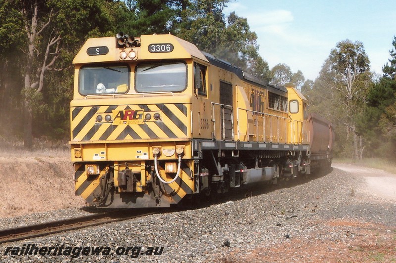 P13323
S class 3306 in ARG livery, front and side view.
