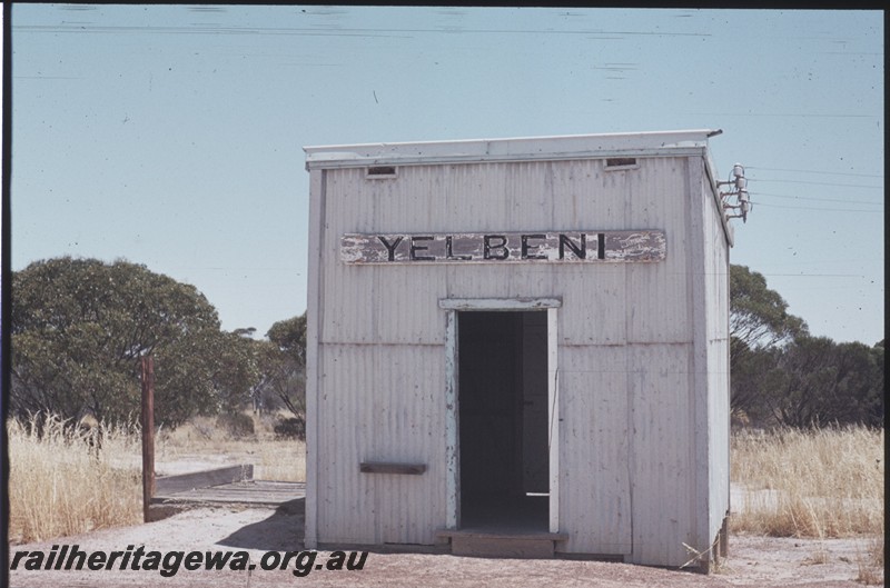 P13455
Out of Shed with nameboard, Yelbeni, GM line, trackside view
