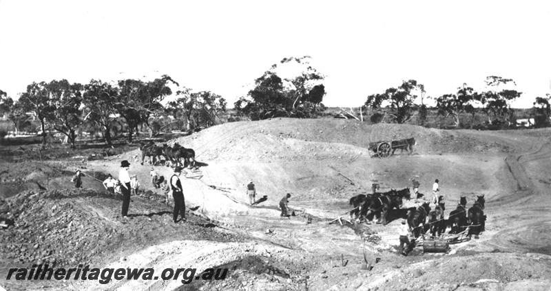 P13497
1 of 3 images of the construction of the railway dam at Canna, EM line
