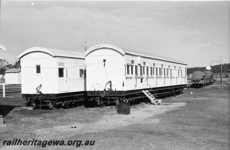 P13551
VW class 5074, ex AU class 324, parked adjacent to another VW class workman's carriage, end and side view. Location on the CE line
