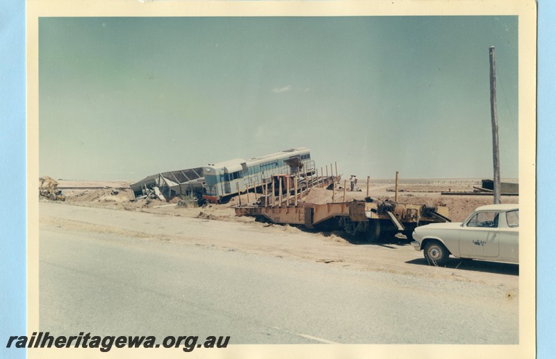 P13588
H class 2, WF class 30031,(later reclassified to WFDY), derailment of a standard gauge ballast train east of Doodlakine
