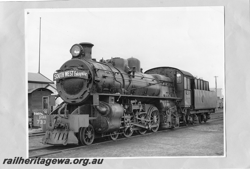 P13625
PMR class 733 with the headboard 