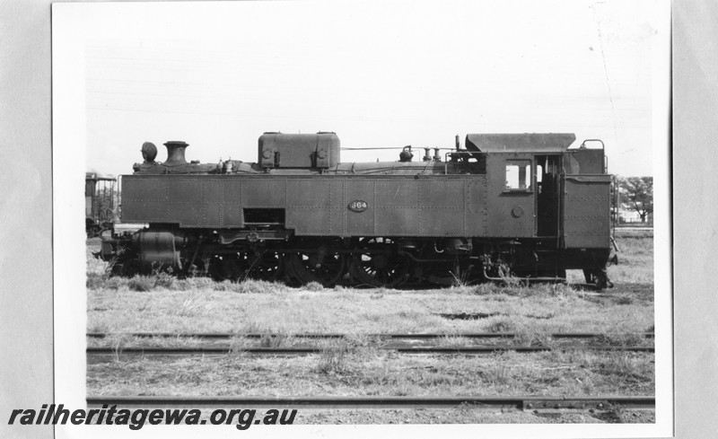 P13634
UT class 664, side view
