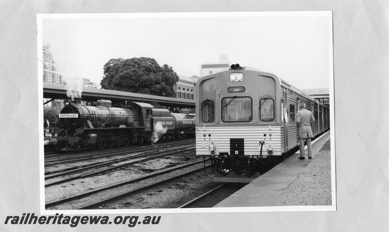 P13638
W class 903 in Hotham Valley Railway ownership hauling the Australind, ADC class 857 railcar trailer, Perth Station 
