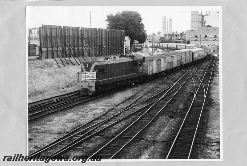 P13656
A class 1506, Approaching Perth station, last Albany Progress
