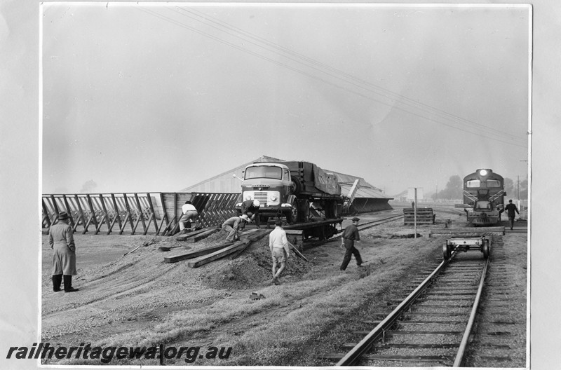 P13735
XA class 1402 