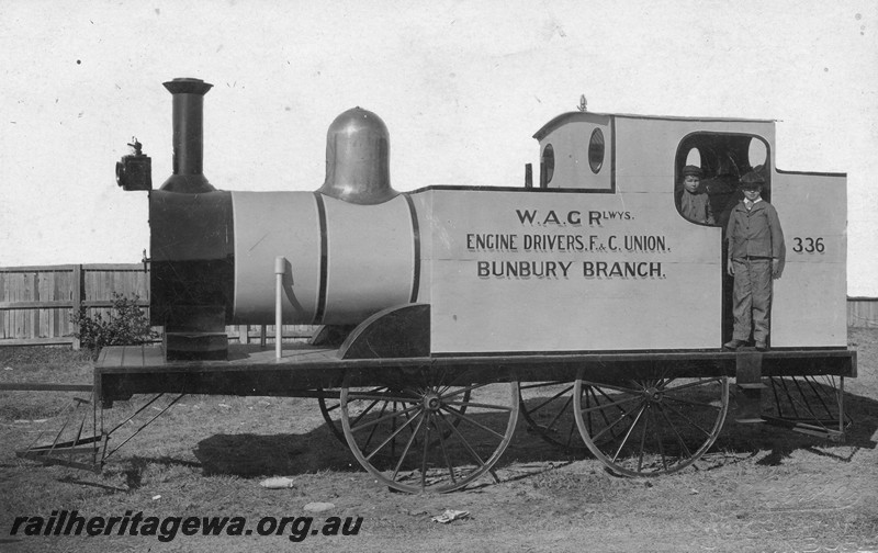 P13762
Mock up of a locomotive by the Bunbury Branch of the Engine drivers, F & C Union, Bunbury, side view.
