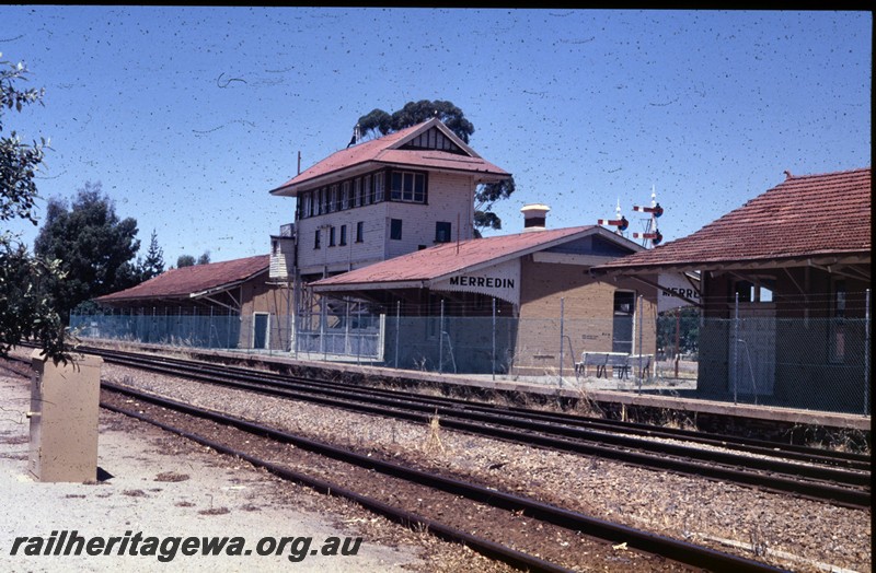P13839
Station buildings, signal box, Merredin, EGR line, west end and north side view.
