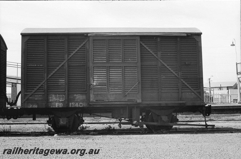 P13873
FD class 13409, all louvered, side view
