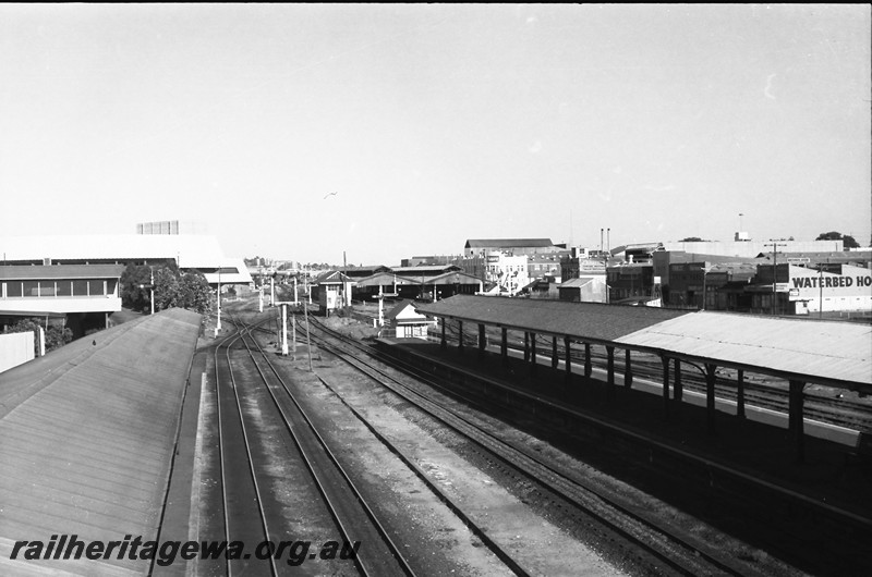 P13909
Perth Yard looking west, overall view showing the Linen Store and the signal box, A cabin, taken from the Horseshoe Bridge
