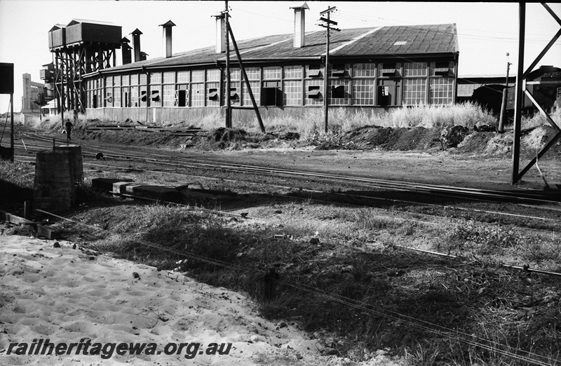 P13919
Roundhouse, Bunbury, SWR line, view of the rear of the roundhouse.
