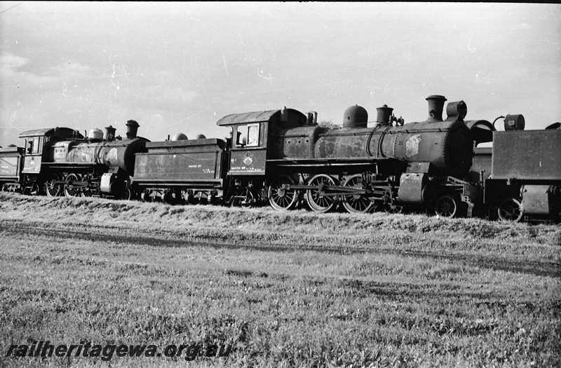 P13998
ES class 301, Midland Workshops graveyard, side and front view, stowed out of service.
