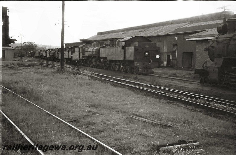 P14013
DD class 591 and other locos stowed at the Northam Loco Depot, ER line
