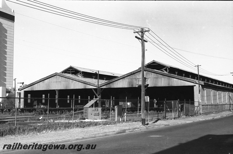 P14034
Carriage Sheds, Perth, end and streetside view.
