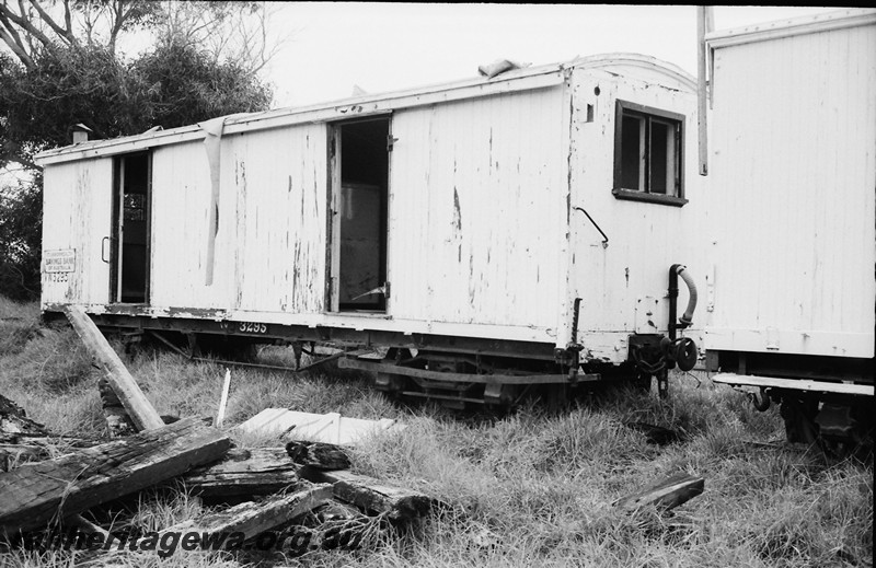 P14048
VW class 3295, side and end view, workman's van.
