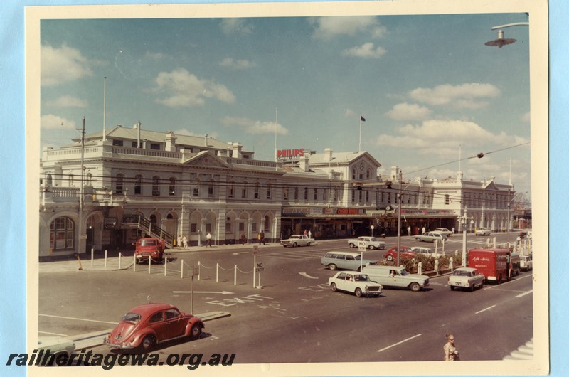 P14107
Station building, Perth, front view from Wellington Street looking north east, ER line.
