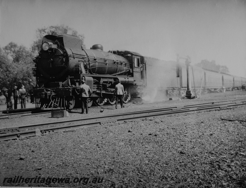 P14124
Commonwealth Railways (CR) C class 63, Zanthus, TAR Line, view, of the loco and train, on passenger train.
