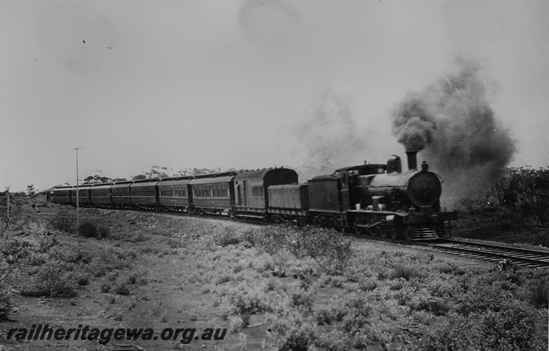 P14140
Commonwealth Railways (CR) G class22, on a passenger train near Kalgoorlie, TAR line.
