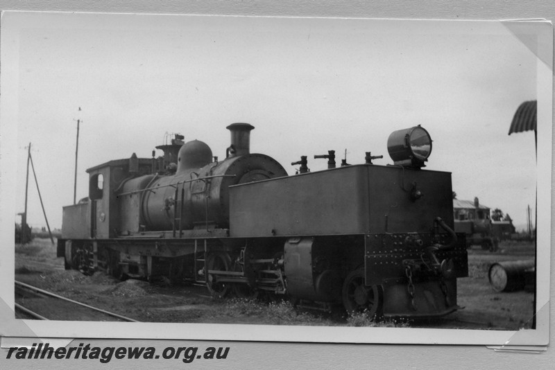 P14167
M class 428 Garratt loco, end of rear bunker and side view
