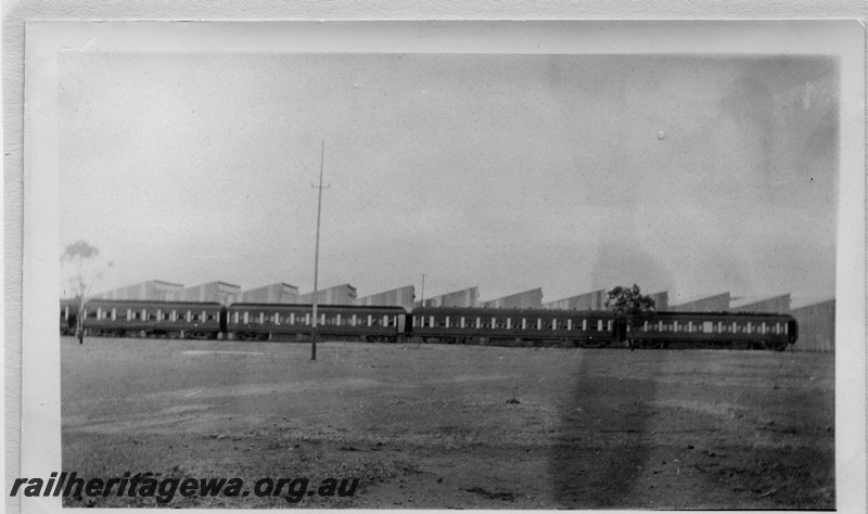 P14186
Commonwealth Railways (CR) carriages, four of, side view
