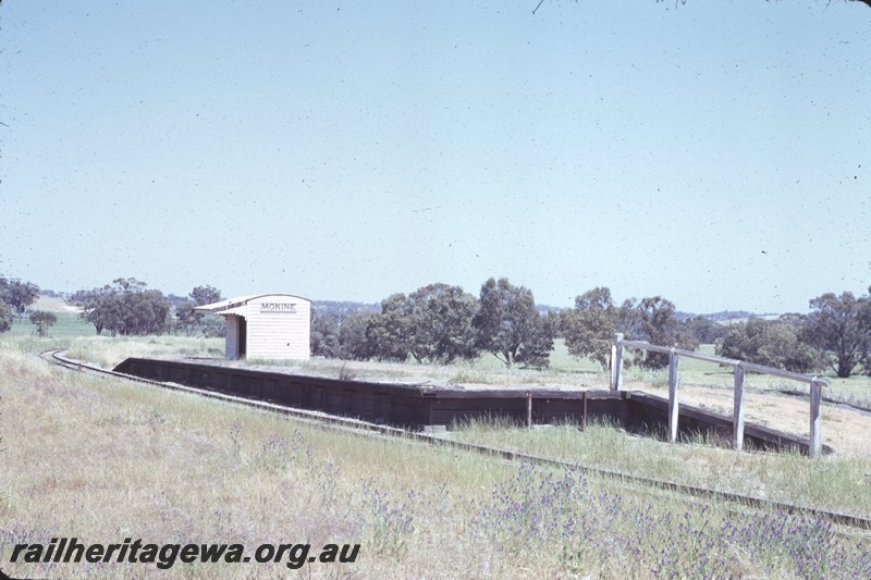 P14281
Shelter shed, front and side view, nameboard, passenger platform, Mokine, ER line.
