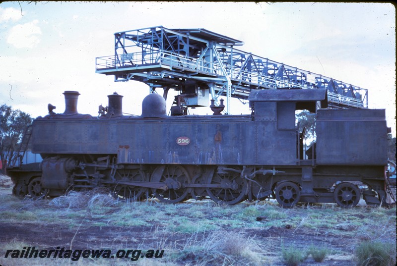 P14336
DD class 596 loco side view, Midland, ER line.
