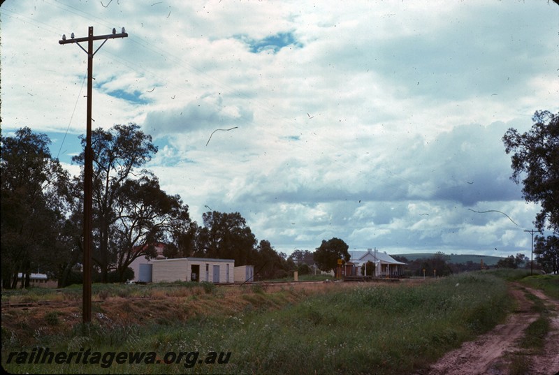 P14362
Station building, gang sheds, Gingin, MRWA line.
