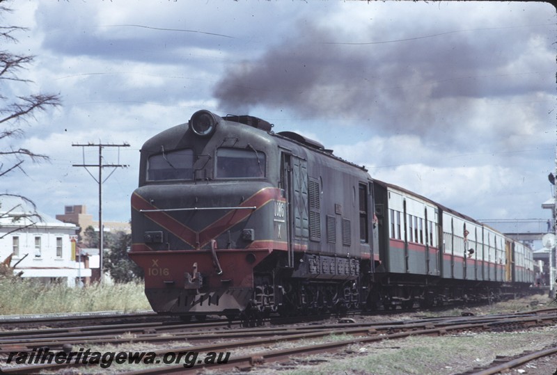 P14371
X class 1016, 