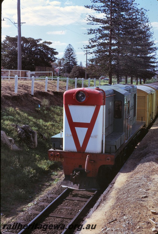 P14416
Y class 1118, Mosman Park, on goods train on the freight line into Leighton Yard, head on view.
