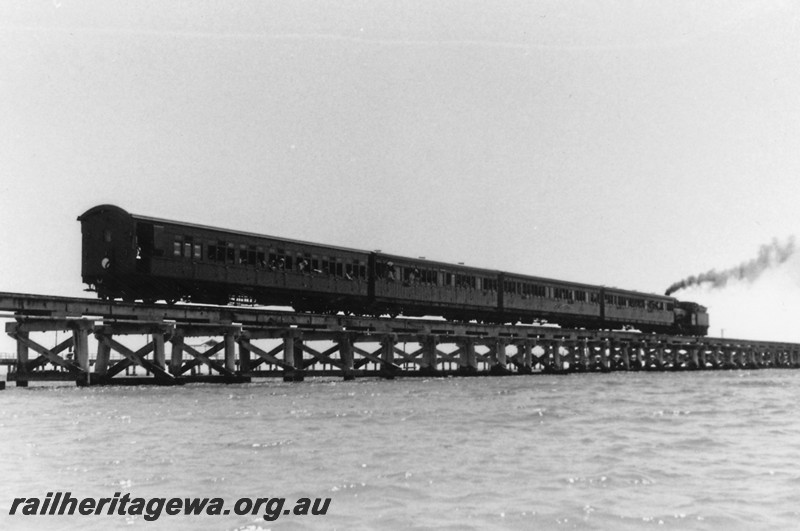 P14456
G class 233 hauling the Vintage Train onto the Busselton jetty, view from the shore along the train.
