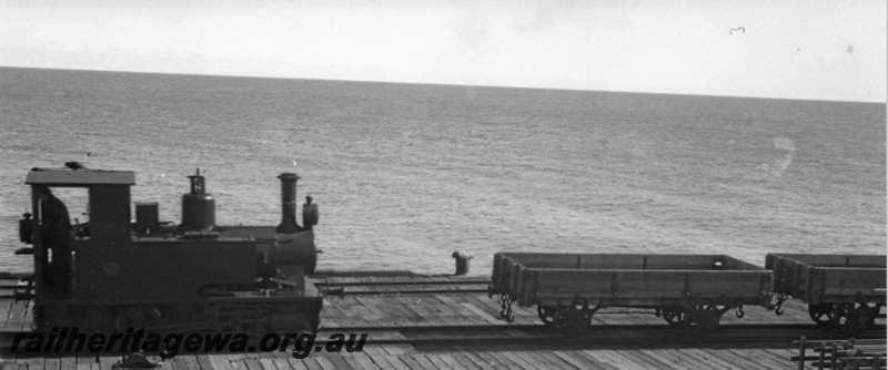 P14458
0-4-0- steam loco, possibly 