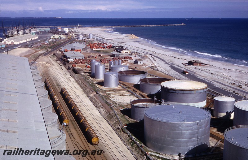 P14470
WW class standard gauge wheat hoppers, Ampol beach, elevated view from the silos, looking south towards North Mole
